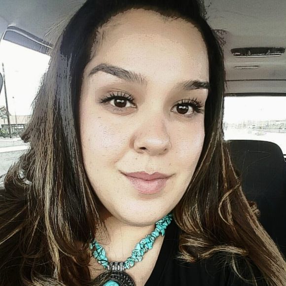 Meet your Posher, Cristal - Picture 1 of 1